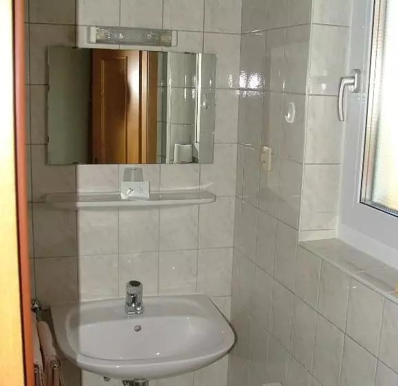 バルコニー付きスタンダードルーム, Pension Wachau