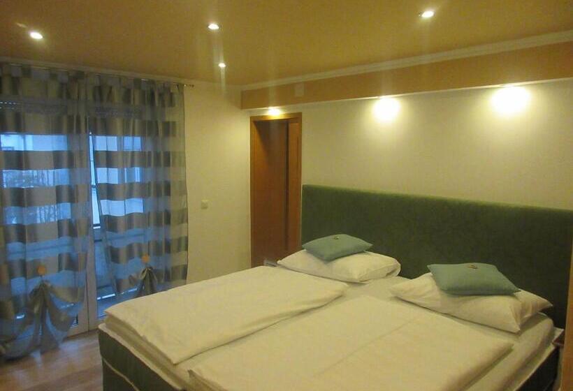 اتاق استاندارد با بالکن, Pension Wachau