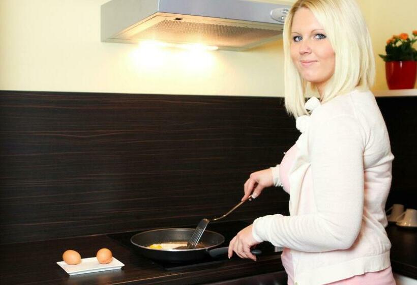 شقة غرفتين, Residenz Royal