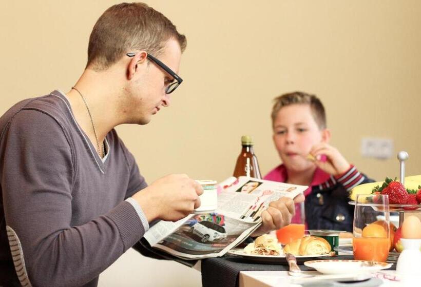 شقة غرفتين, Residenz Royal