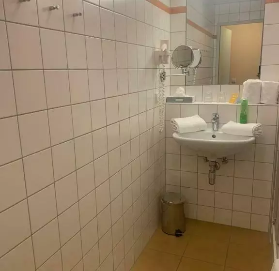 スタンダード４人部屋, Jufa Hotel Hochkar