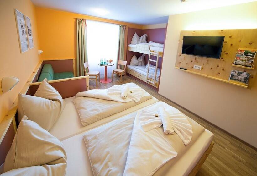 חדר סטנדרט לארבעה, Jufa Hotel Planneralm
