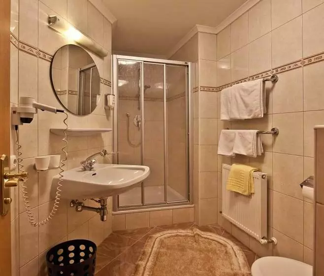 اتاق استاندارد با بالکن, Landhotel Denggerhof