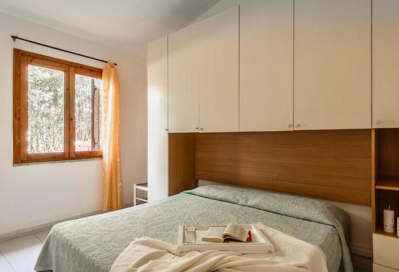Апартаменты 2 Спальни, Apartments With Air Conditioning And Private Outdoor Area In The Center Of San Teodoro