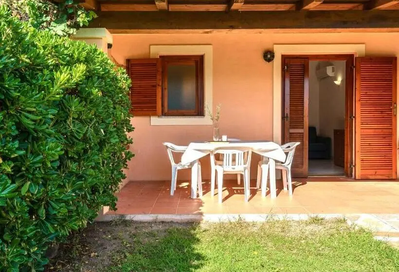 2ベッドルームアパートメント, Apartments With Air Conditioning And Private Outdoor Area In The Center Of San Teodoro
