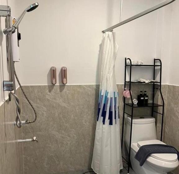 Quarto Triplo Estandar com Sacada, สว้าฮิลล์ น่าน สะปัน   Sawa Hills