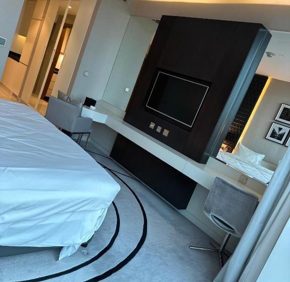 标准工作室, Damac Towers