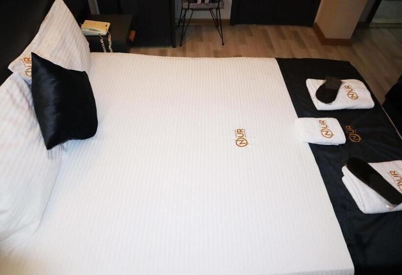 חדר אקונומי, Grand Onur