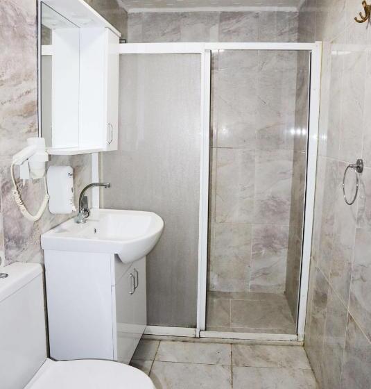 غرفة عائلية, Grand Onur