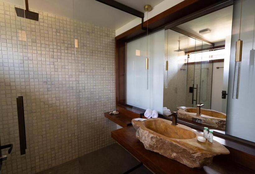 Номер Стандарт с Балконом, Tiradentes Boutique