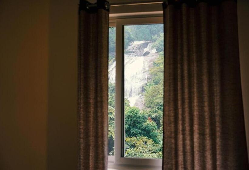 חדר דלוקס עם מרפסת, Nature Cascade Resort