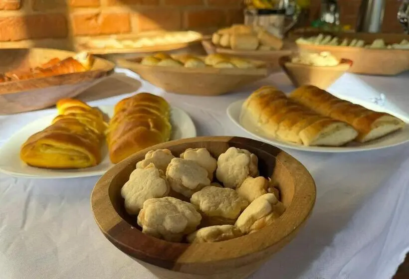 Standard Kolmen Hengen Huone, Alecrim Pousada