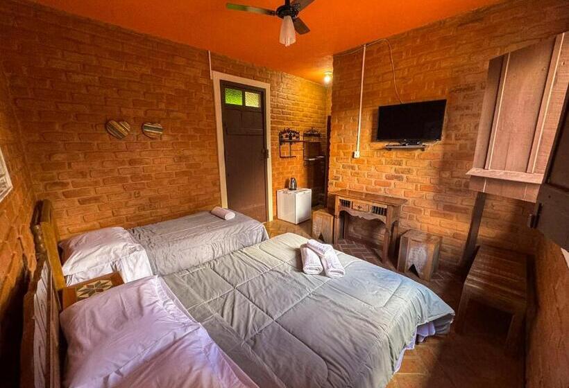 Quarto Triplo Estandar, Alecrim Pousada