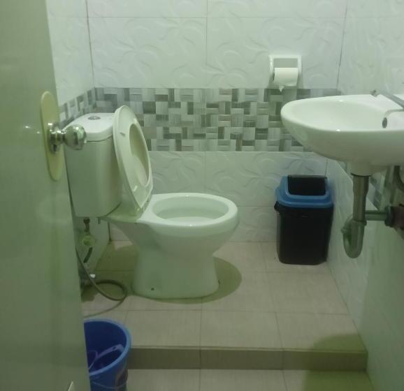 اتاق استاندارد, Nay Nildz Pension House