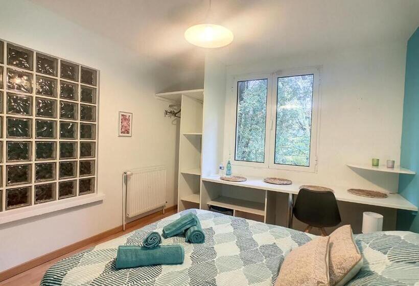 חדר סטנדרט נוף לגינה, Les Goujatoux Chambre Les Eyzies