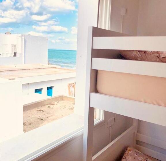 מיטה בחדר משותף, Hostel La Corniche