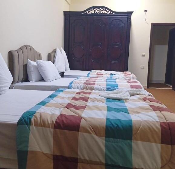 اتاق راحتی سه تخته, Grand City