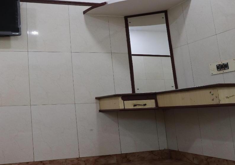 חדר דלוקס, Clinton Guest House