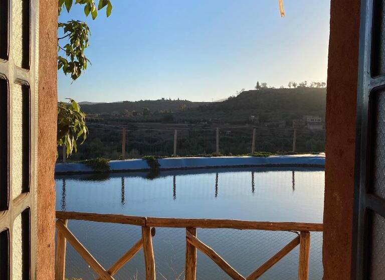 غرفة عائلية مطلّة علي الجبل, Panorama Complex