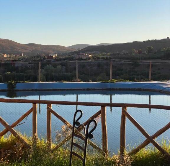 غرفة عائلية مطلّة علي الجبل, Panorama Complex