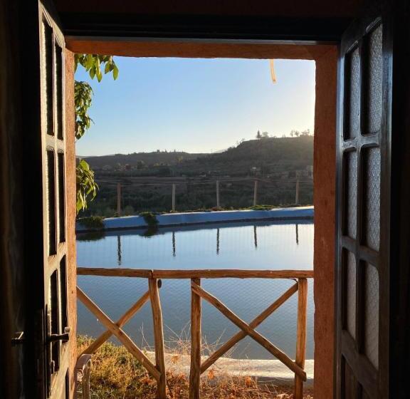 غرفة عائلية مطلّة علي الجبل, Panorama Complex