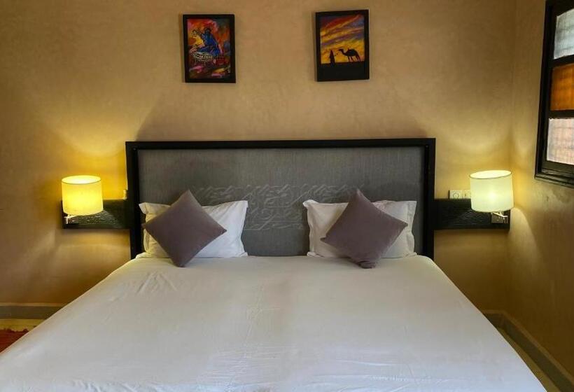 غرفة عائلية مطلّة علي الجبل, Panorama Complex