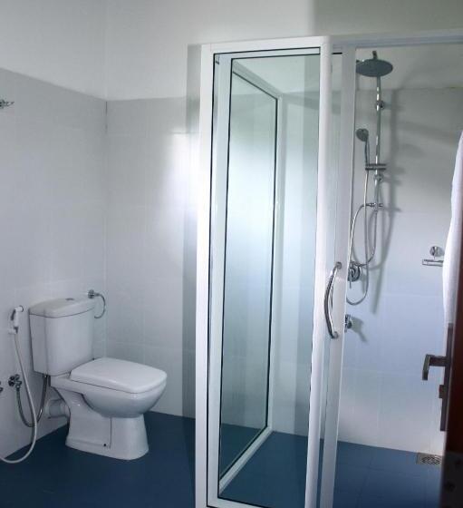 غرفة قياسية, Teya Beach