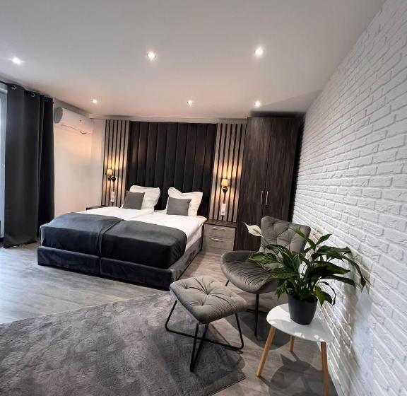 غرفة قياسية, We Wellness