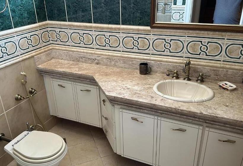 Executive Suite, Job&joy Business Hostels