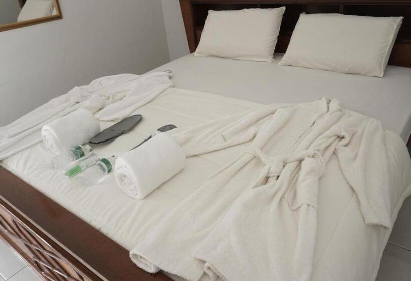 带大床的标准间, Mutiara Guest House Syariah