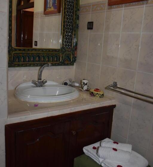 سوییت با چشم‌انداز استخر, Riad Le Petit Jardin