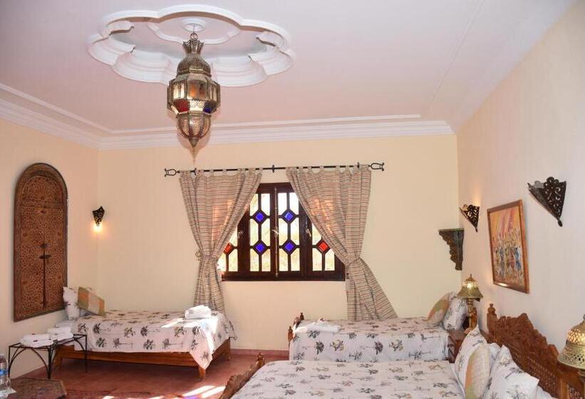 اتاق خانوادگی با چشم‌انداز باغ, Riad Le Petit Jardin