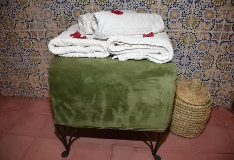 庭の見えるジュニアスイート, Riad Le Petit Jardin