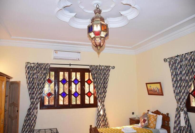 스탠다드 트리플 룸 가든 전망, Riad Le Petit Jardin