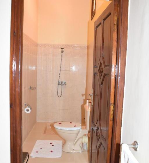 اتاق استاندارد سه تخته با چشم‌انداز باغ, Riad Le Petit Jardin
