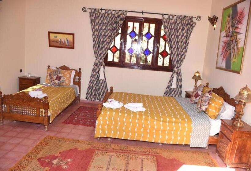 اتاق استاندارد سه تخته با چشم‌انداز باغ, Riad Le Petit Jardin