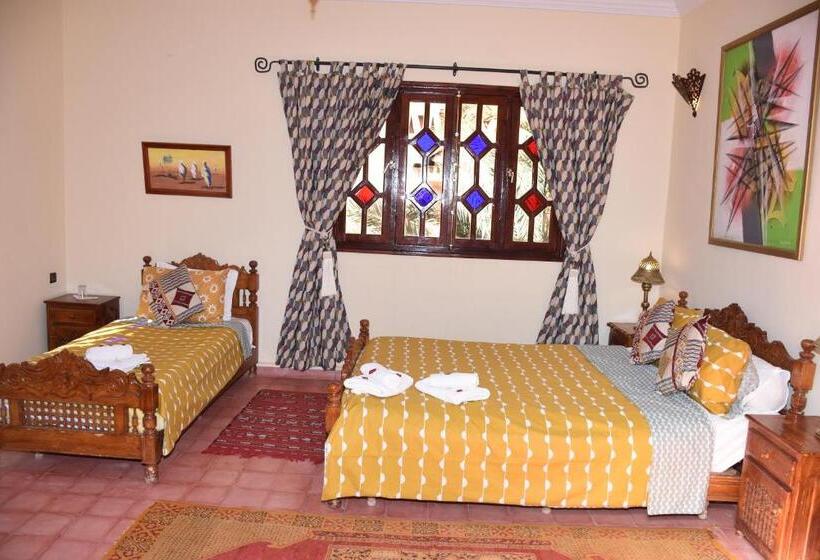 스탠다드 트리플 룸 가든 전망, Riad Le Petit Jardin