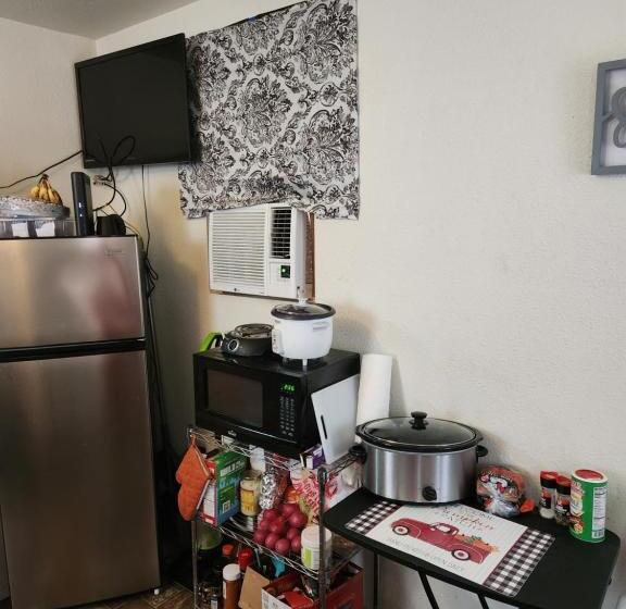 디럭스 스튜디오, Summer Creek Cabins