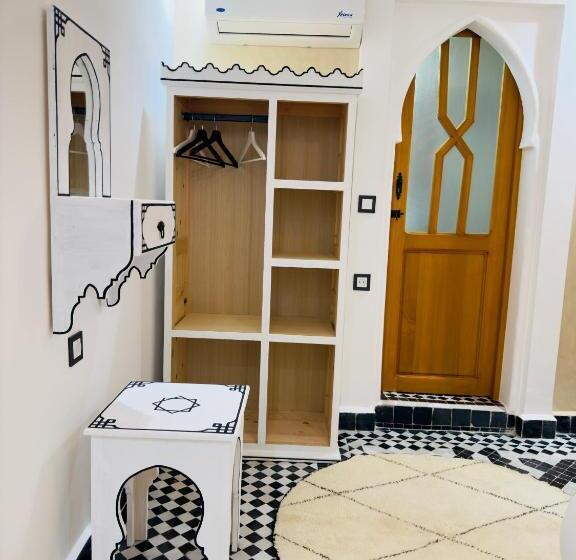 اتاق سوپریور, Dar Md