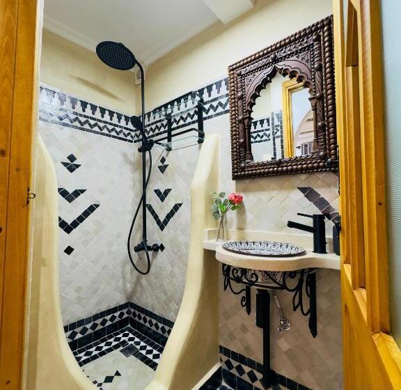 اتاق سوپریور, Dar Md