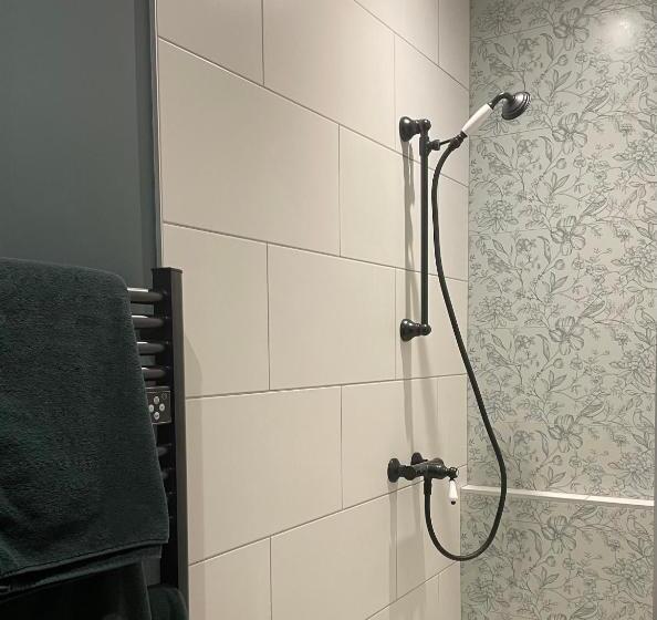 スタンダードルーム, La Cabane Affranchie