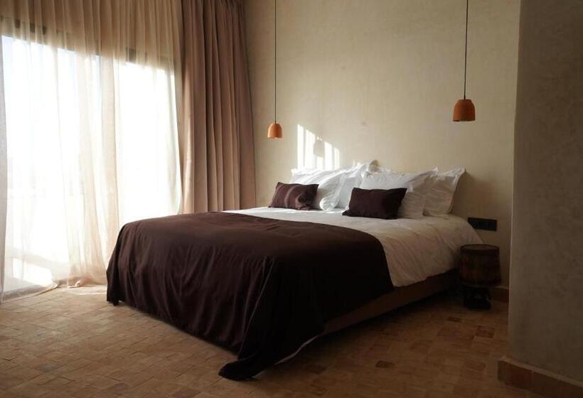 海景豪华三人间, Loued Surf Lodge