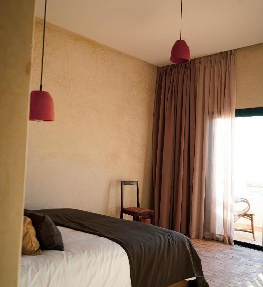 Трехместный Superior Вид на Море, Loued Surf Lodge