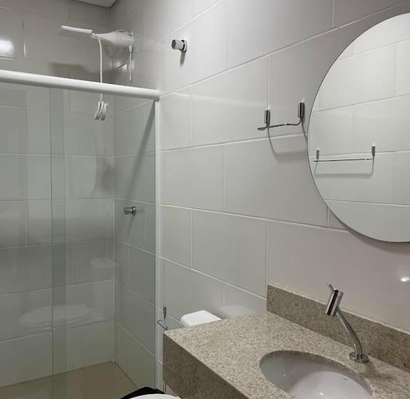 غرفة قياسية رباعية, Ls Sul