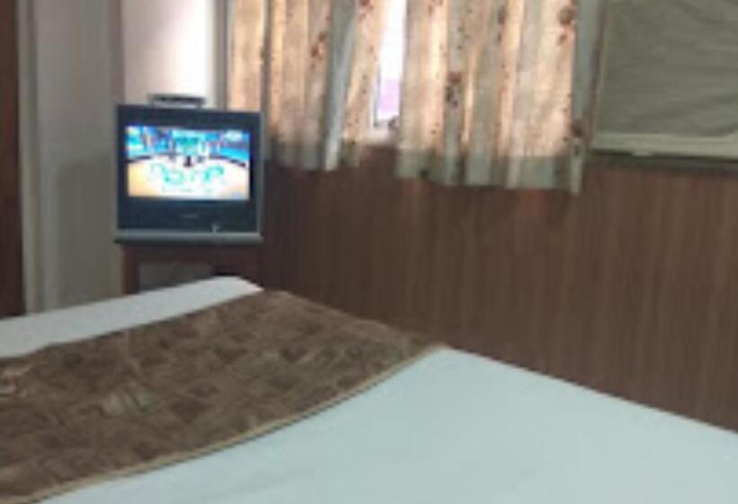 חדר סטנדרט, Mayur Restaurant Chandrapur