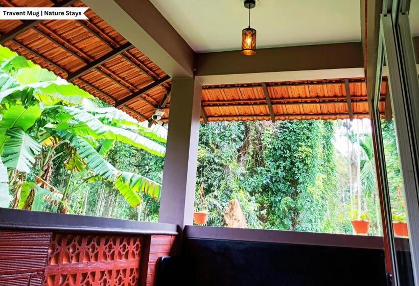 Quarto Familiar Vista Jardim, Pepper Corn Retreat By Travent Mug