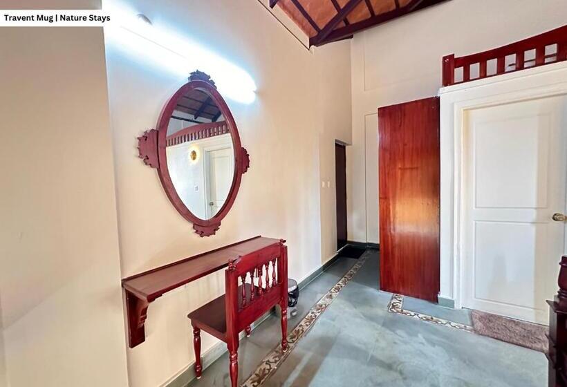 Quarto Familiar Vista Jardim, Pepper Corn Retreat By Travent Mug