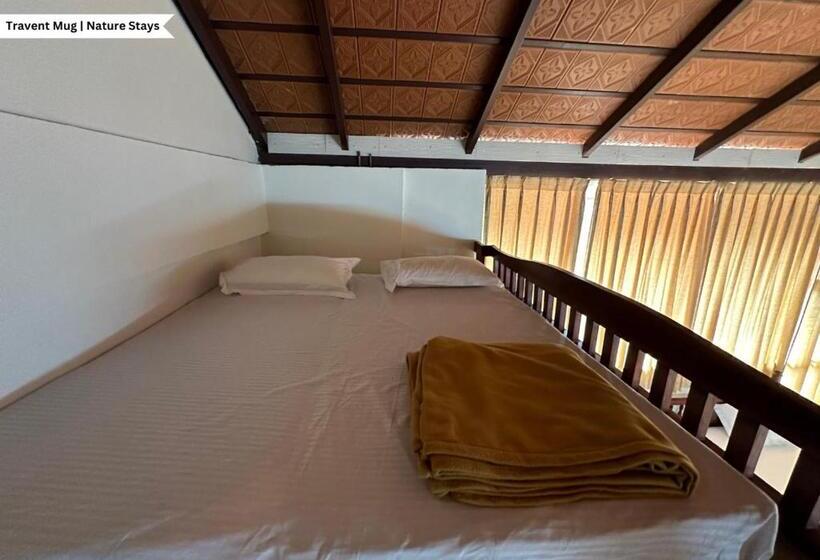 Quarto Familiar Vista Jardim, Pepper Corn Retreat By Travent Mug