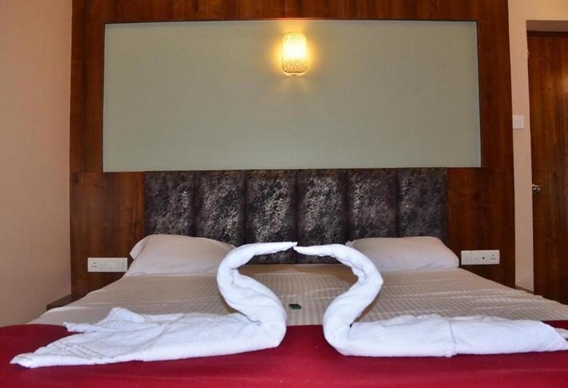 Quarto Deluxe, Ruby House