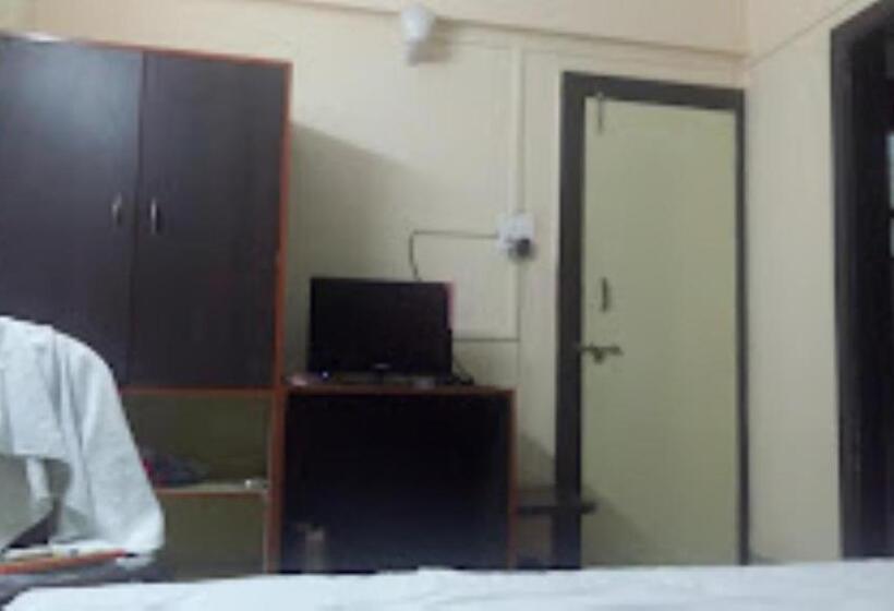 חדר סטנדרט יחיד, Shreeman ,satara